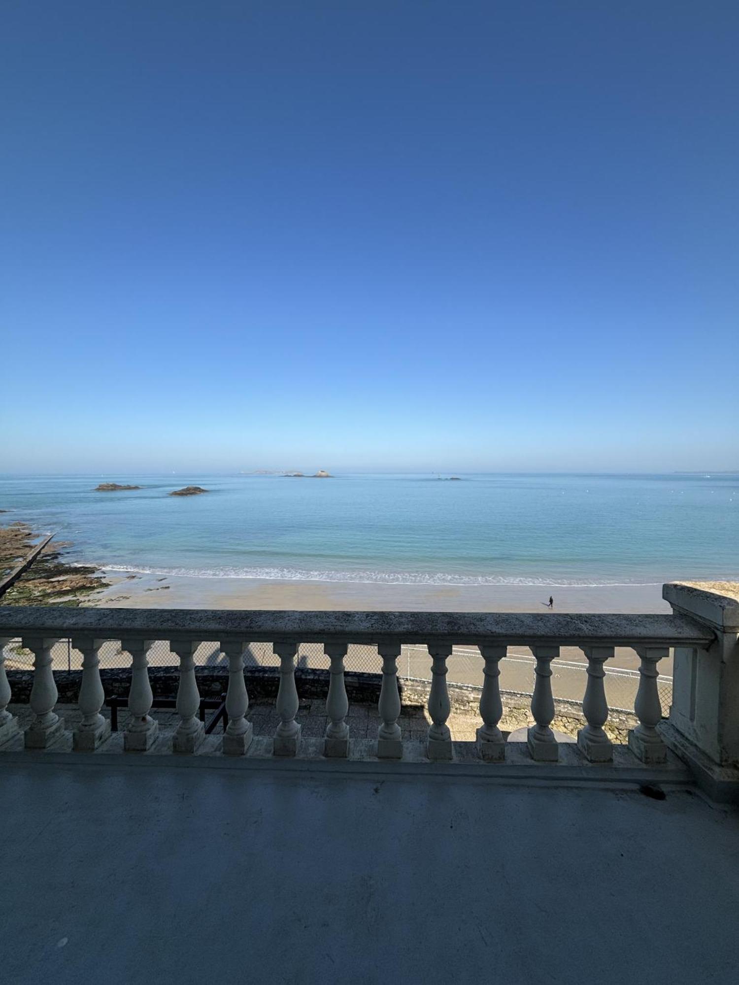 Villa Ker Eole Vue Mer Ντινάρ Δωμάτιο φωτογραφία
