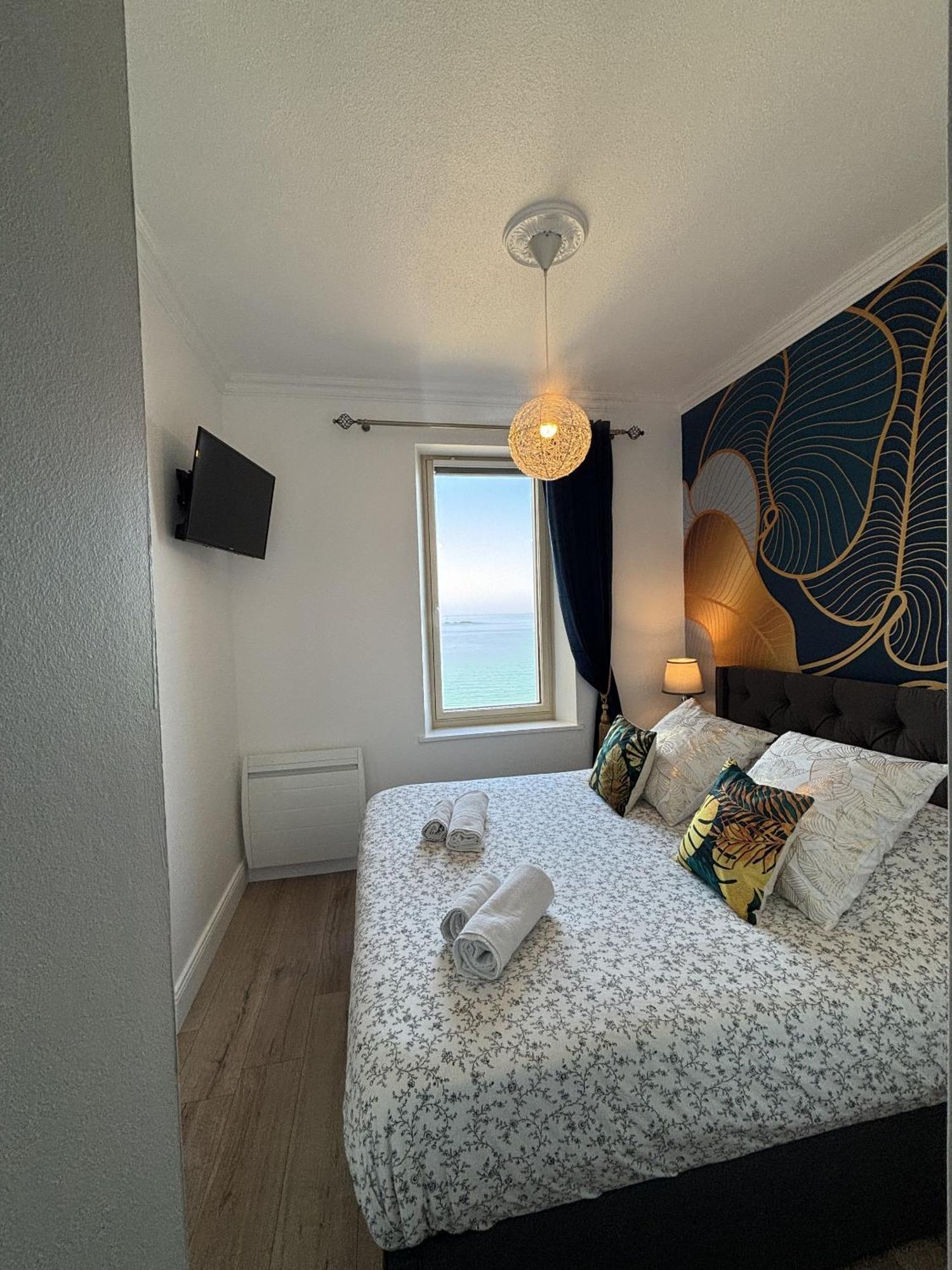 Villa Ker Eole Vue Mer Ντινάρ Δωμάτιο φωτογραφία